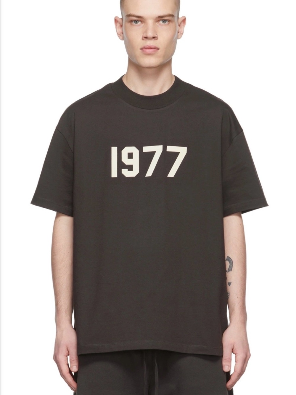 Essentials-Fear of God-1977 Graphic Short-Sleeve Tee